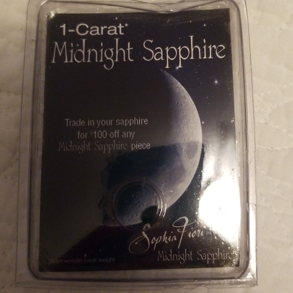 Midnight sapphire - Picture 1 of 3